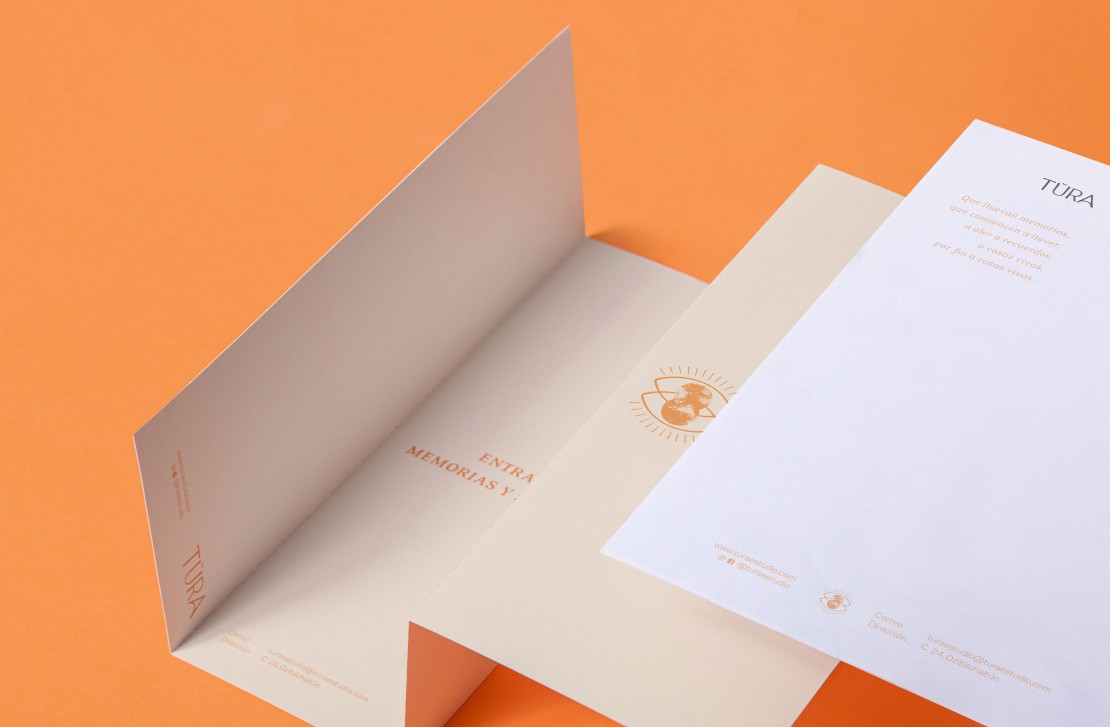 TURA_12 Mantra Branding carpetas